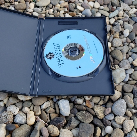 25th Anniversary Sesame Street dvd - Picture 3 of 4